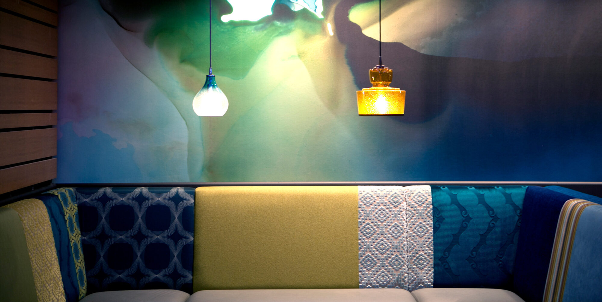 Booth HERO 2400 X1200