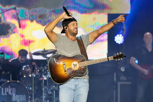 Luke Bryan V3 1200 X800